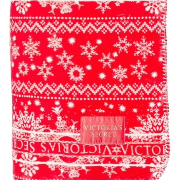 VS Snowflake Sherpa Blanket! - Picture 5 of 5